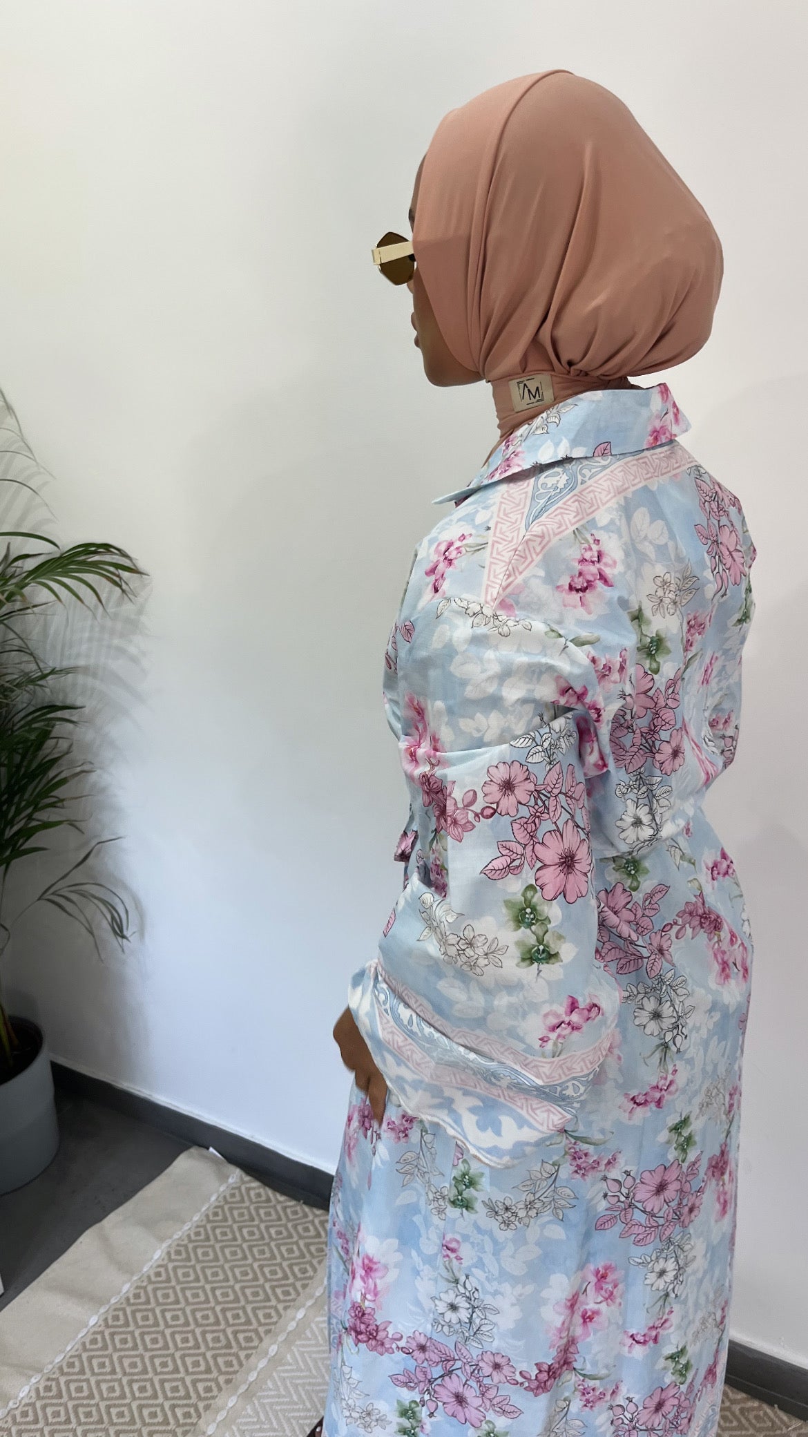 Robe Flora.